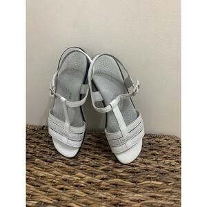 SAS Adult Womens Capri 2300-234 White Multi Casual T-Strap Sandal 8M